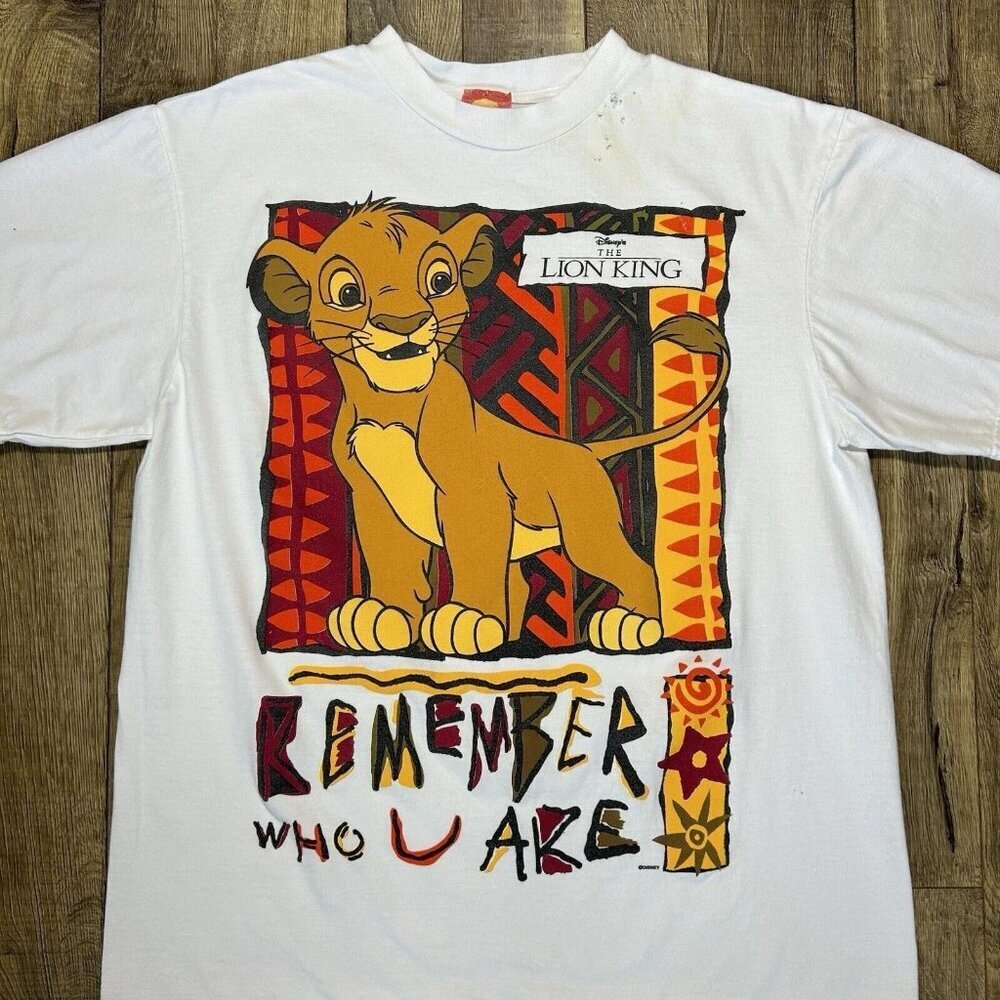 Lion King UNISEX T-SHIRT 90